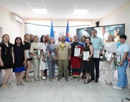 Олексій Харченко вручив обласні відзнаки медикам Луганщини 