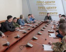 Нагальні проблеми зміцнення українського інформаційного простору обговорили в облдержаміністрації