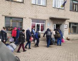 60 рубіжан вже прямують до потягу, який доставить їх на захід України, - Сергій Гайдай