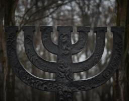 Голокост: Пам'ять і уроки історії