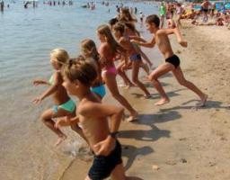 На брифінгу розповіли про проведення оздоровчої кампанії в області