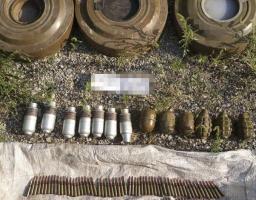 На Луганщині СБУ виявила схрон з протитанковими мінами та гранатами