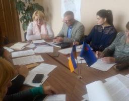 На засіданні обласної ради із правової освіти населення звітували про роботу щодо попередження насильства в сім’ї на Луганщині