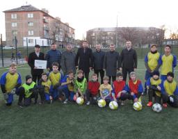 У прифронтовому Щасті відкрили оновлений спортивний майданчик