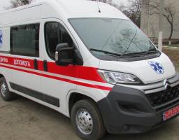 У містах і районах області: для медиків Станично-Луганського району придбано санітарний автомобіль