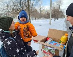 В області не вистачає водіїв, тож дякую патрульній поліції та волонтерам за доставку продуктів до бомбосховищ та людям пільгових категорій, – Сергій Гайдай