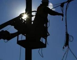 Ще 13 тисяч абонентів Луганщини знов зі світлом, а у домівки 7 тисяч повернули газ, - Сергій Гайдай