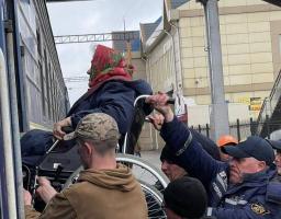 Із Лисичанська сьогодні евакуювали близько 50 літніх та маломобільних людей, - Сергій Гайдай