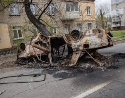 Ще 12 будинків обстріляно росіянами, Золоте-3 зруйноване на 70 %, ворог штурмує Оріхове, – Сергій Гайдай