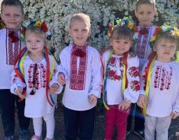 Маленькі луганчани відзначили День вишиванки в Словенії