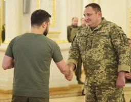 Президент України вручив орден «Золота Зірка» Дмитру Красильникову