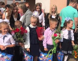 1 вересня по-еленерівськи: Вилучення українських книжок та хорові співи гімну росії