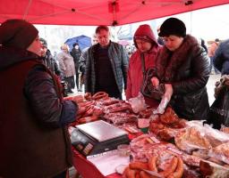 Передсвятковий ярмарок "Великодній кошик" у Станиці Луганській 