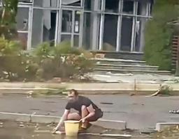 Сьогодення Сєвєродонецька: замість сучасних лікарень, шкіл та спортивних арен - технічна вода, душ на вулиці та пересувний телевізор