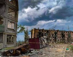 Кожен кілометр Луганської землі підкорюється ворогу після значних втрат. На псевдореферендум росіяни закликають йти навіть тих, кому ніде зимувати, – Сергій Гайдай 