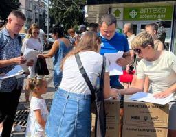 За тиждень майже 1 000 переселенців з Рубіжного отримали гуманітарну допомогу