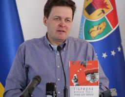 Політолог Євген Магда розповів про гібридну агресію Росії щодо України та війну на Луганщині