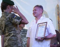 Знаних луганчан привітали на честь річниці незалежності