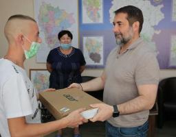 Дітям загиблих воїнів, які відмінно навчатимуться, Сергій Гайдай подарує ноутбуки