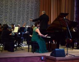 Відбувся концерт Академічного симфонічного оркестру Луганської обласної філармонії за участю Лауреата міжнародних конкурсів Вікторії Швець /фортепіано/