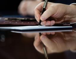 Вступ України до НАТО чітко визначений як один з ключових чинників державної політики - Президент підписав Закон