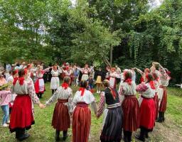 Митці Луганщини та Рівненщини представили себе на фестивалі української народної іграшки та гри