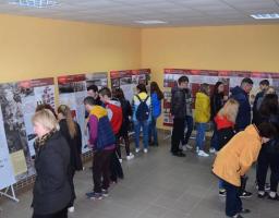 Більш ніж місяць пересувна виставка про УПА подорожує районами Луганщини
