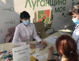 Переселенці з Луганщини у Вінниці можуть звернутися до лікаря безпосередньо у гуманітарному штабі