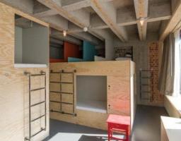  Волонтери відремонтували житло для працівників Рубіжанської панчішної мануфактури у Львові