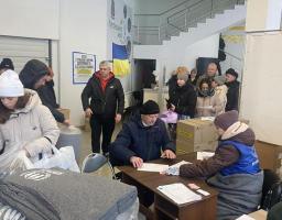 У Вінниці 400 сімей-переселенців Луганщини отримали матраци, ковдри, постільну білизну. Наступна видача – у січні. Відкрито запис