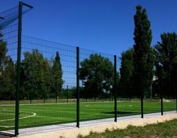 У містах та громадах області: на території Чмирівської ОТГ відкрито футбольне поле зі штучним покриттям