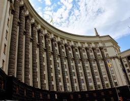 Уряд спростив порядок отримання пенсій і страхових виплат для ВПО, українців за кордоном і на тимчасово окупованих територіях