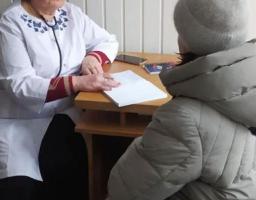 У гуманітарному штабі в Івано-Франківську щочетверга приймає лікар