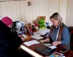 450 продуктових наборів за тиждень отримали луганчани в штабі Кремінської громади в Києві