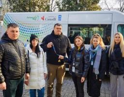 Лікарні з Рубіжного у Дніпрі передали від Канади та ПРООН спеціально обладнане авто для надання мобільних медичних послуг