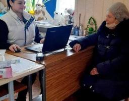 Близько 2500 переселенцям з Луганщини допомогли упродовж тижня у штабах Попаснянської громади