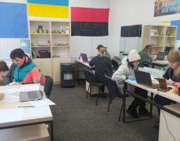 В Івано-Франківському хабі на цьому тижні надано допомогу понад 300 переселенцям з Луганщини