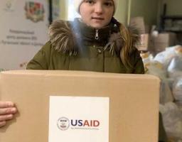 Майже 350 комплектів дитячого одягу видано нашим переселенцям у Дніпровському хабі Кремінської громади