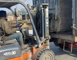 Наші переселенці в Сумах отримали 16 тонн паливних брикетів