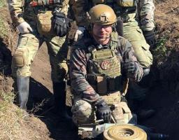 «Як тільки почнеться звільнення Луганщини, буду налагоджувати безпечне життя у рідній області», - Роман «Кінолог», луганський КОРДівець, який розміновує Херсонщину