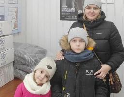 Ще 200 родинам переселенців з Луганщини в Івано-Франківську видали посуд, постільну білизну та матраци