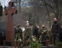 Президент на Аскольдовій могилі ушанував пам’ять Героїв Крут