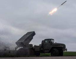 Бої точилися у Серебрянському лісництві,  в Луганську відкрито ще три шпиталі для окупантів, Кремінна закрита для в’їзду та виїзду