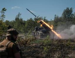 Чергові руйнування зафіксовані в Невському, примусову паспортизацію контролюють поліціянти з рф, довжелезні черги за безоплатною картоплею на фоні зруйнованих багатоповерхівок – рівень життя сьогоднішнього Сєвєродонецька