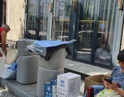 Наших переселенців на Одещині забезпечують посудом, матрацами, ковдрами, засобами гігієни