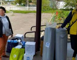 Родини луганчан на Житомирщині отримали матраци, ковдри, подушки, та посуд