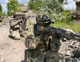 По Сергіївці росіяни завдали удар з авіації, замість вирішення санітарно-епідемічних питань окупаційна влада Сєвєродонецька пропонує шукати інші будинки для заселення, у так званій «лнр» розглядають введення шестиденки – для потреб фронту