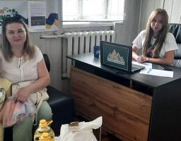 Спальні набори, посуд та миючі засоби видані жителям Луганщини на Полтавщині 