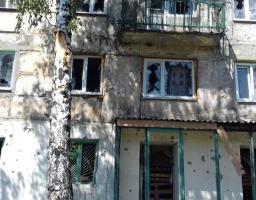 У Новотошківському ліквідують наслідки вчорашнього обстрілу