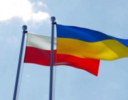 Посольство України в Польщі відновило роботу кол-центру